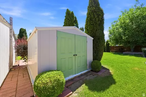 Exterior - 1750 E Crescent View Dr, Sandy, UT 84092 photo 8 of 11