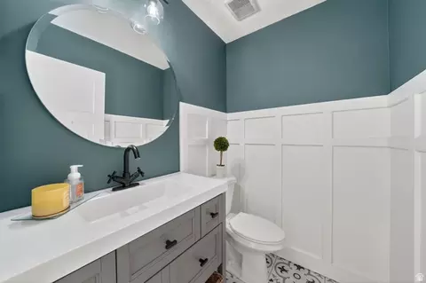 Bath - 5 Apple Hill Cir, Sandy, UT 84092 photo 1 of 6