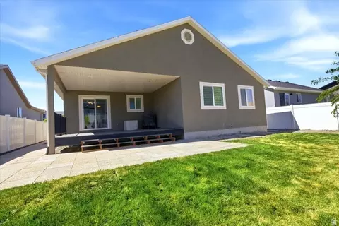 1277 E Skip St S, Eagle Mountain, UT 84005 photo 27