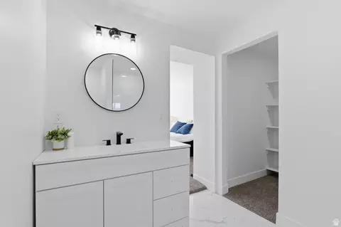 Bath - 1611 Sandhill Rd, Orem, UT 84058 photo 2 of 4