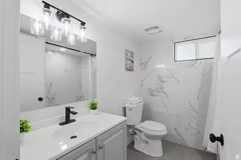 Bath - 1611 Sandhill Rd, Orem, UT 84058 photo 4 of 4