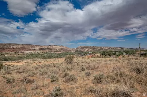 365 N 700 W, Escalante, UT 84726