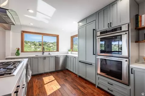 Kitchen - 2105 E Dimple Dell Rd, Sandy, UT 84092 photo 2 of 4