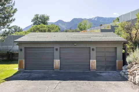 Exterior - 2105 E Dimple Dell Rd, Sandy, UT 84092 photo 8 of 9