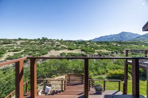 Exterior - 2105 E Dimple Dell Rd, Sandy, UT 84092 photo 3 of 9