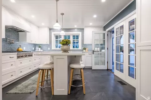 Kitchen - 4539 S Willow Rd, Holladay, UT 84117 photo 9 of 9