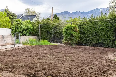 Exterior - 4539 S Willow Rd, Holladay, UT 84117 photo 34 of 42