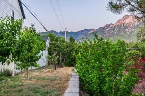 Exterior - 4539 S Willow Rd, Holladay, UT 84117 photo 19 of 42