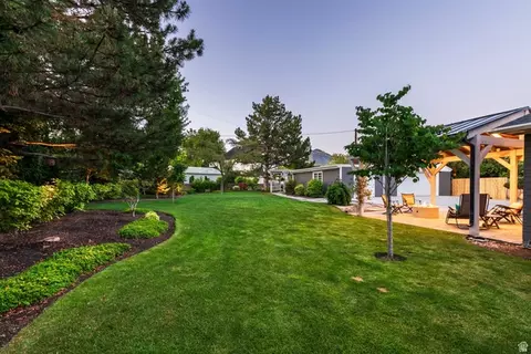 Exterior - 4539 S Willow Rd, Holladay, UT 84117 photo 5 of 42