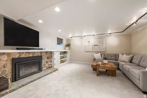Living - 4539 S Willow Rd, Holladay, UT 84117 photo 4 of 6