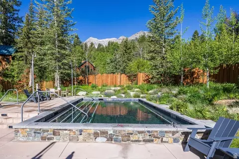 Exterior - 8841 N Alpine Loop Rd #3, Sundance, UT 84604 photo 13 of 19
