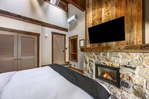 Bedroom - 8841 N Alpine Loop Rd #3, Sundance, UT 84604 photo 3 of 12