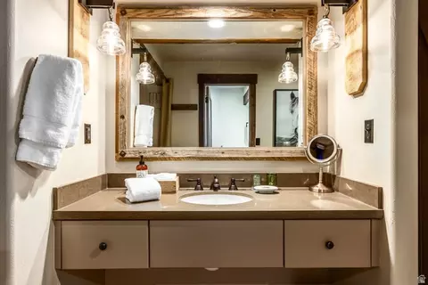 Bath - 8841 N Alpine Loop Rd #3, Sundance, UT 84604 photo 1 of 7