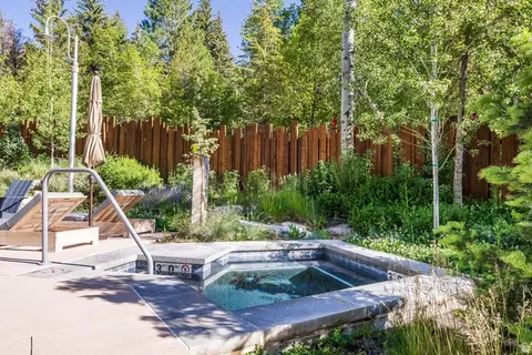 Exterior - 8841 N Alpine Loop Rd #3, Sundance, UT 84604 photo 15 of 19