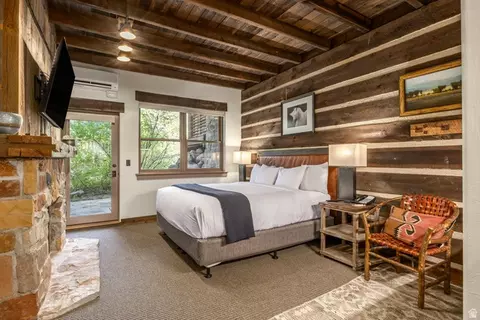 Bedroom - 8841 N Alpine Loop Rd #3, Sundance, UT 84604 photo 10 of 12