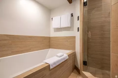 Bath - 8841 N Alpine Loop Rd #3, Sundance, UT 84604 photo 4 of 7