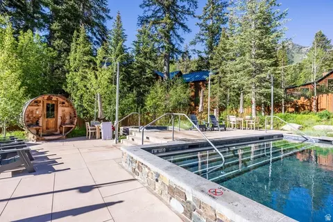 Exterior - 8841 N Alpine Loop Rd #3, Sundance, UT 84604 photo 14 of 19