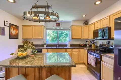 Kitchen - 9628 S 2760 E, Sandy, UT 84092 photo 3 of 5