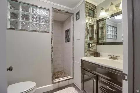 Bath - 9628 S 2760 E, Sandy, UT 84092 photo 5 of 5