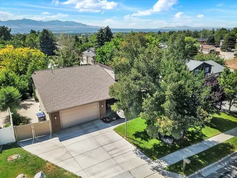 View/Area - 9628 S 2760 E, Sandy, UT 84092 photo 3 of 8