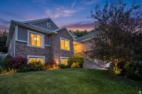 588 W 1175 N, Farmington, UT 84025