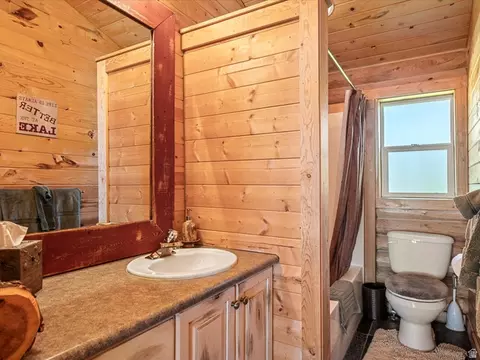 Bath - 10 Lewis Loop #221, Fish Haven, ID 83287 photo 2 of 3