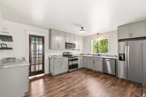 Kitchen - 140 E Spring Dr, Woodland Hills, UT 84653 photo 1 of 4