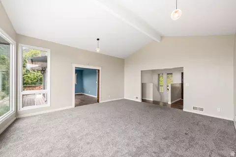 Living - 140 E Spring Dr, Woodland Hills, UT 84653 photo 2 of 10