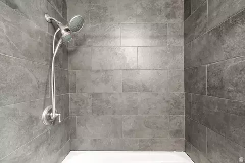 Bath - 140 E Spring Dr, Woodland Hills, UT 84653 photo 2 of 6