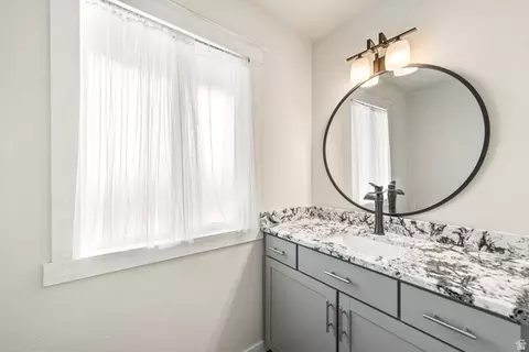Bath - 140 E Spring Dr, Woodland Hills, UT 84653 photo 4 of 6