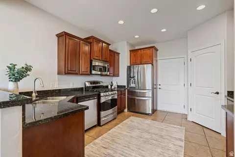 331 E Nechatel Dr, Draper, UT 84020 photo 7
