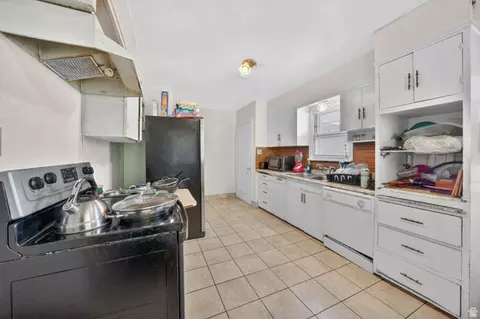 Kitchen - 127 W 1200 N, Orem, UT 84057 photo 1 of 5