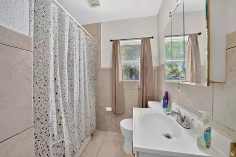 Bath - 127 W 1200 N, Orem, UT 84057 photo 1 of 2