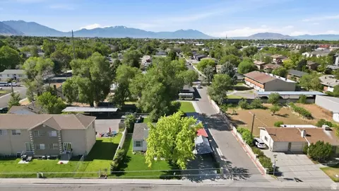 View/Area - 127 W 1200 N, Orem, UT 84057 photo 4 of 6