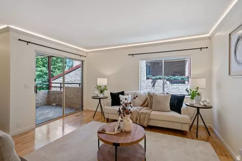 4828 S Highland Cir E #303, Holladay, UT 84117
