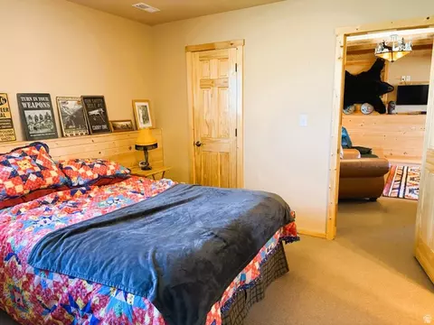 Bedroom - 17 Eagle Cir, Scofield, UT 84526 photo 5 of 6