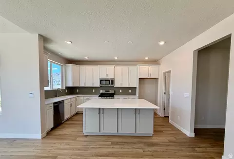 Kitchen - 2953 N Lone Pine St #630, Eagle Mountain, UT 84005 photo 1 of 1