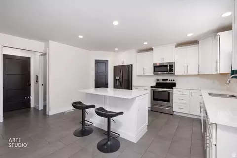 Kitchen - 3972 N Wood Rd, Eagle Mountain, UT 84005 photo 2 of 5