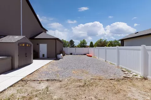 Exterior - 3972 N Wood Rd, Eagle Mountain, UT 84005 photo 10 of 11