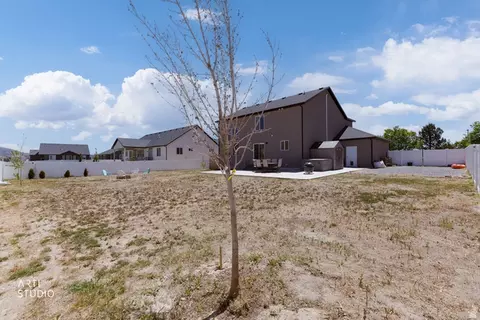 Exterior - 3972 N Wood Rd, Eagle Mountain, UT 84005 photo 11 of 11