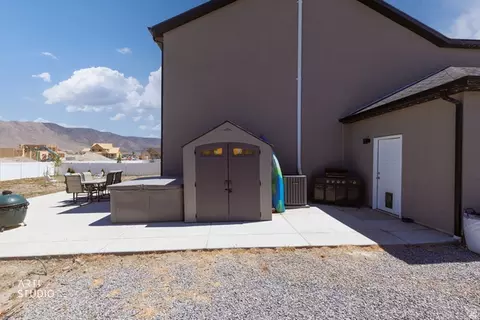 Exterior - 3972 N Wood Rd, Eagle Mountain, UT 84005 photo 9 of 11