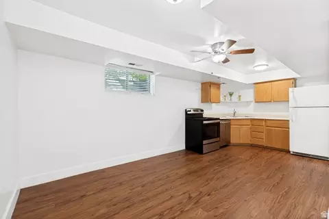Kitchen - 888 W 1350 N, Orem, UT 84057 photo 3 of 4