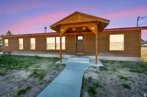 468 N Duck Springs Dr, Moroni, UT 84646