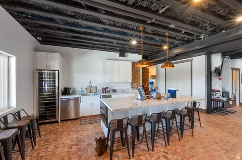 Kitchen - 12244 S 2000 E, Draper, UT 84020 photo 4 of 4