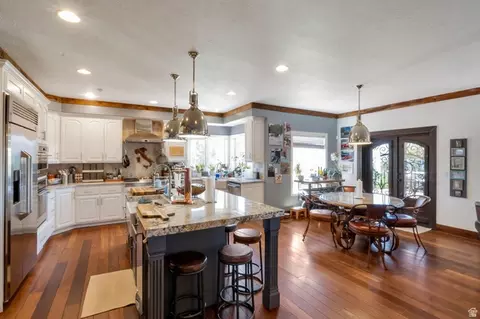 Kitchen - 12244 S 2000 E, Draper, UT 84020 photo 2 of 4