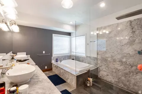 Bath - 12244 S 2000 E, Draper, UT 84020 photo 2 of 5