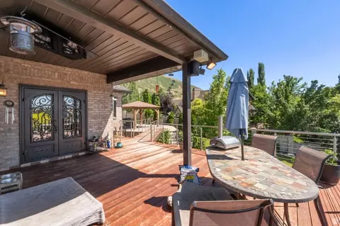 Exterior - 12244 S 2000 E, Draper, UT 84020 photo 11 of 12
