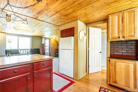 Kitchen - 5698 E Caribou Dr S, Oakley, UT 84055 photo 5 of 6