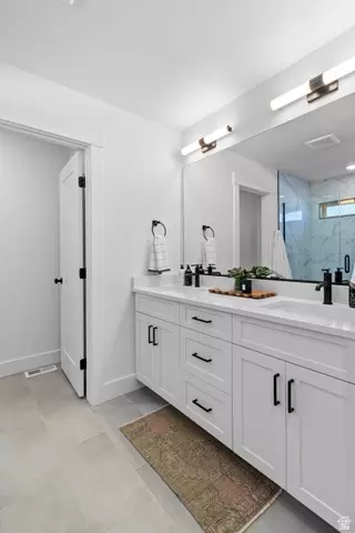 Bath - 512 S Rivergate Dr, Logan, UT 84321 photo 1 of 3