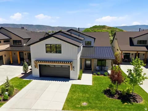 346 N Farmhouse Ln, Midway, UT 84049